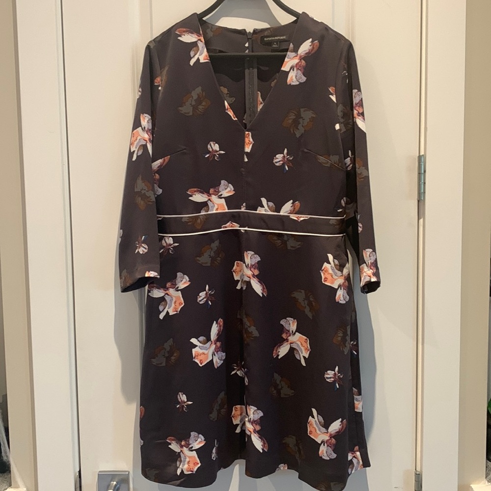 Floral dress with pockets